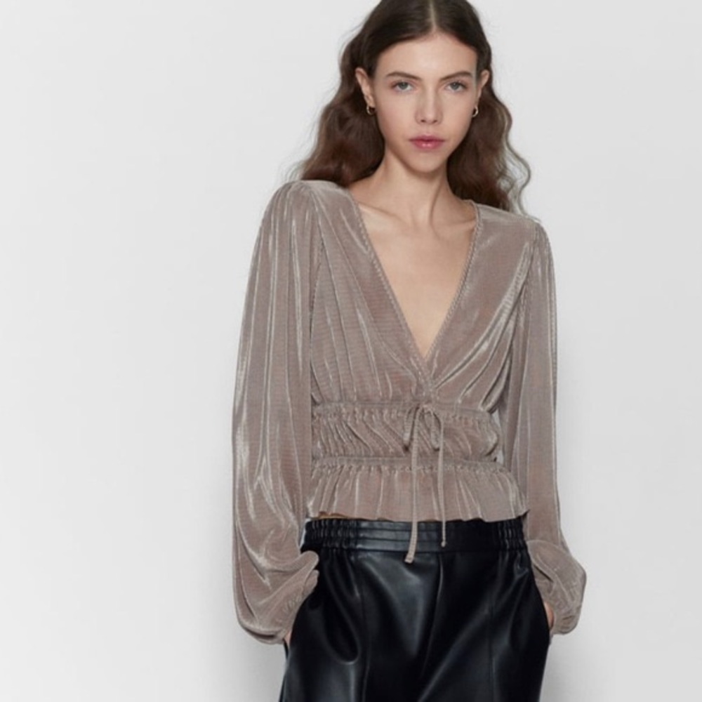 NWT! Zara Pleated Top